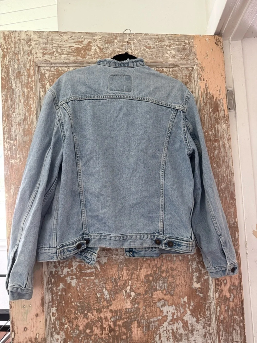 Vintage 90 Levi's oversized denim jacket vintage jean jacket with raw hem collar